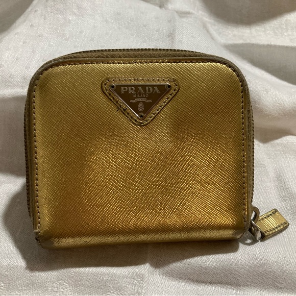 PRADA COIN WALLET Gold Metallic 4 x 4 - Picture 1 of 8